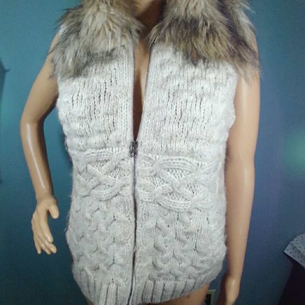 Loft M Alpaca/Acrylic/wool cardigan Zip Vest NWOT